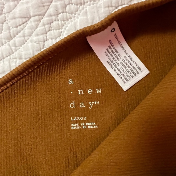 One shoulder top - Picture 3 of 3